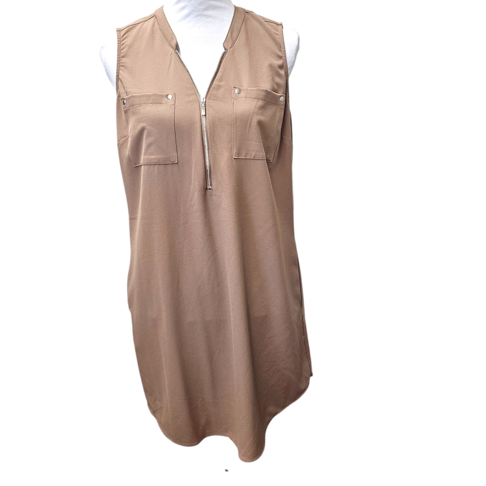 NY & CO | NWT Shift Sleeveless Dress Size Medium,  Tan